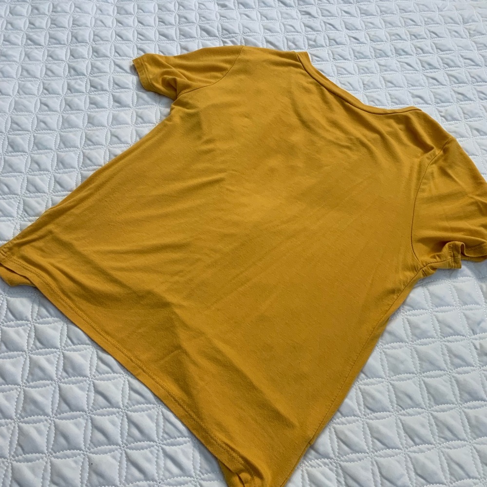 Crop top - Picture 2 of 2